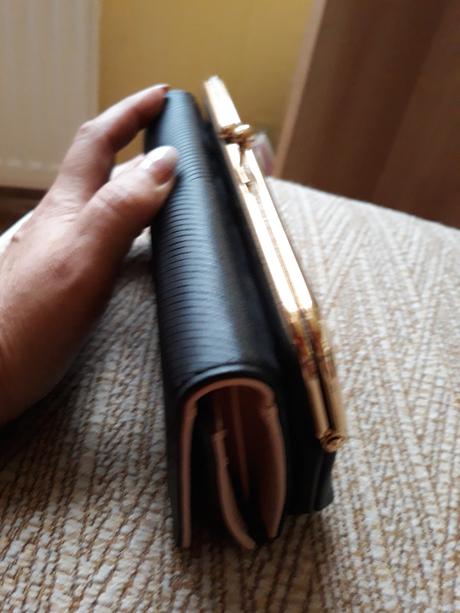 Penaženka čierno-ružová, 