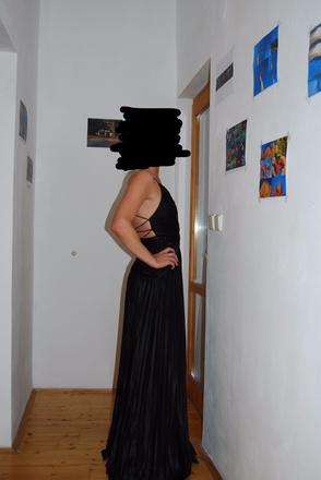 Plesové šaty plisované, s