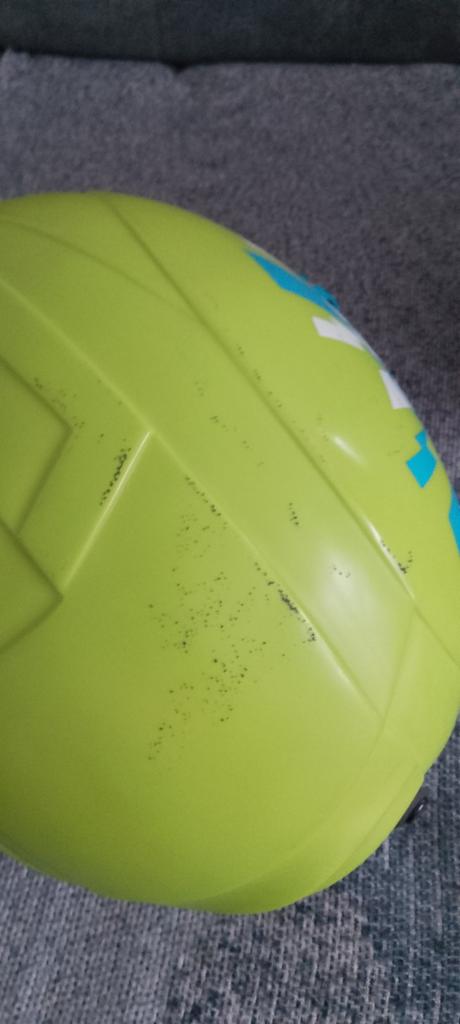 Detské ,aj lyžiarske prilby, 