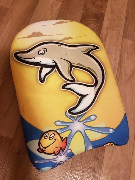 Plavecká doska - pomôcka na plávanie,