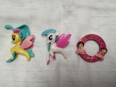 Vianočné gule ,retiazky a iné na tvorenie, 