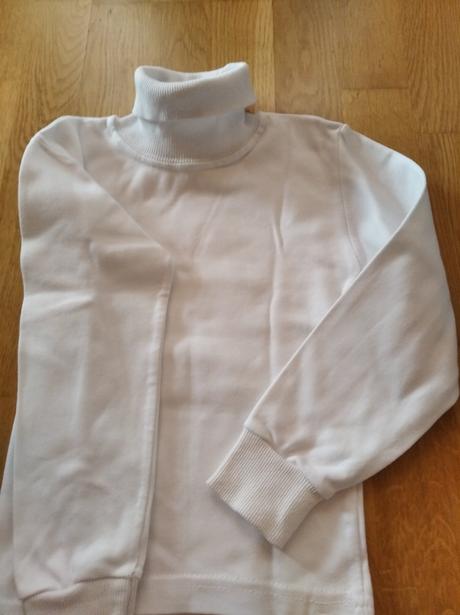 Biely teplý roláčik, 104