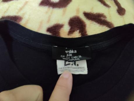 Tričko et, bershka, pekne sedi. stav ako na fotke, bershka,s