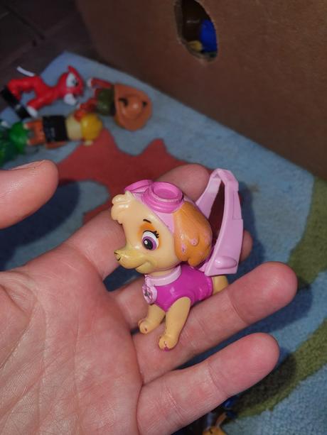 Postavičky väčšie paw patrol 1.5 eur ks,