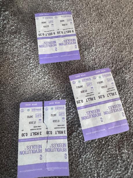 Strojček na tattoo acus, 