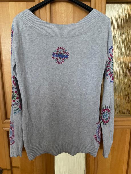 Desigual v.s, desigual,s