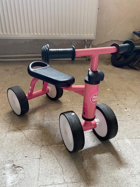 Odrážadlo ružová štvorkolka,