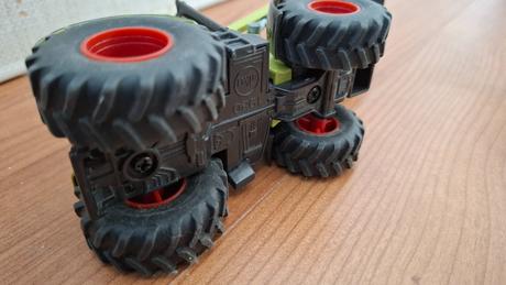 Traktor farmer siku,