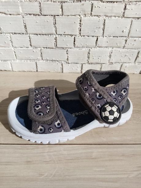 Chlapčenské sandále s motívom futbalu v.22, bobbi shoes,22