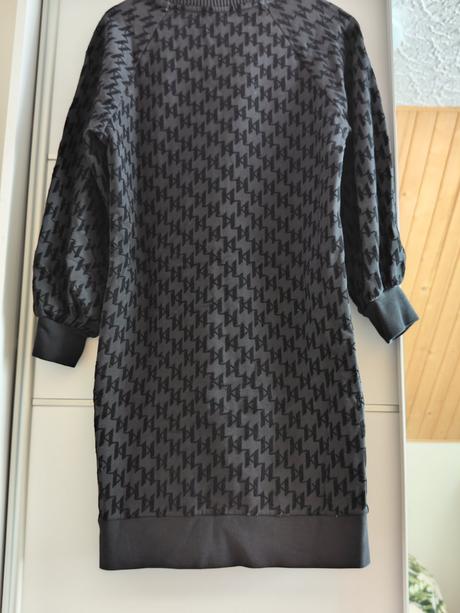 Karl lagerfeld originál monogram luxusné kvalitné, m