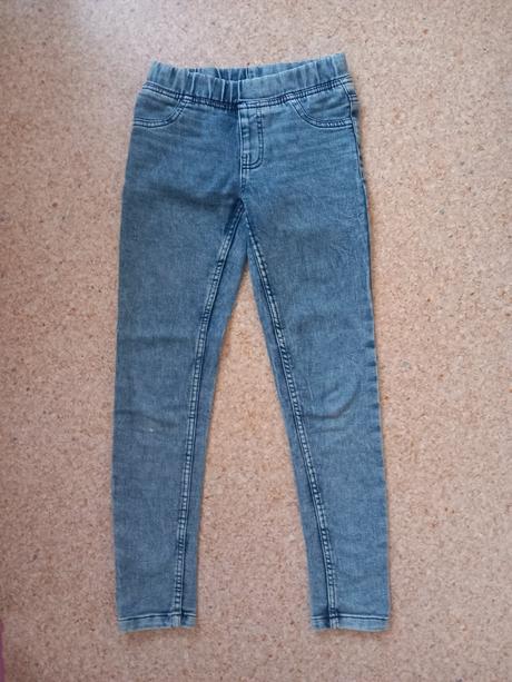 Balík vecí pre dievča vhodné do školy 140/146/152, 140–152