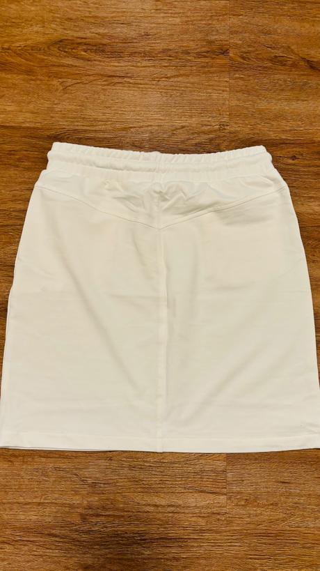 Teplakova megi sukňa, l