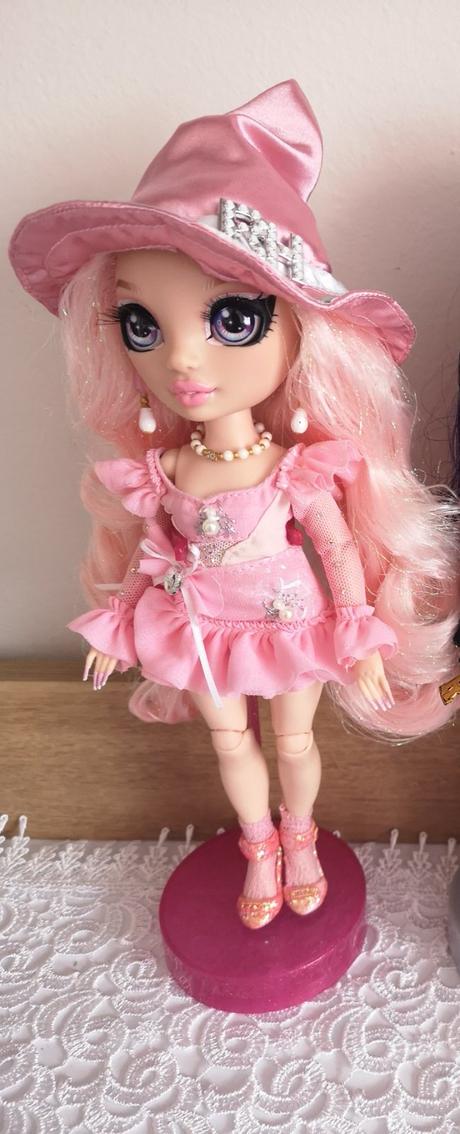 Rainbow high fashion bella parker,