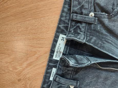 Rifle house mom, house,34