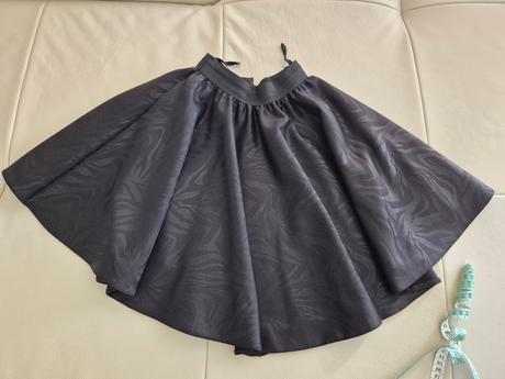 Čierna sukňa 152, 152