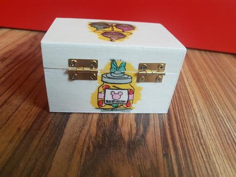 Ozdobna krabicka a doza, 