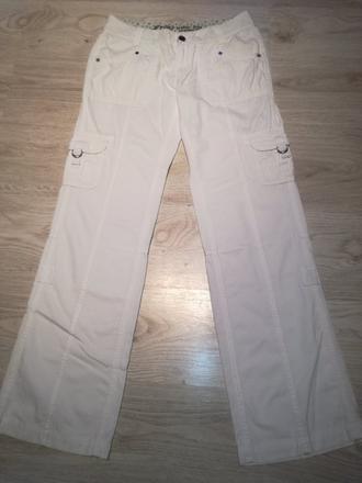 Nohavice na leto, 38