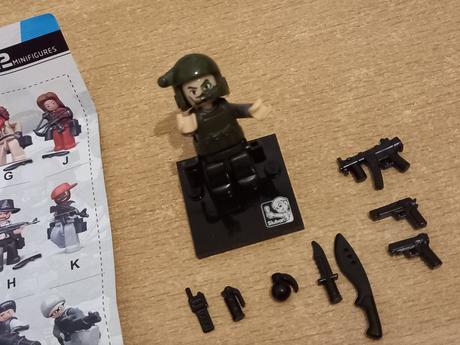 Figúrka polícia sluban b,