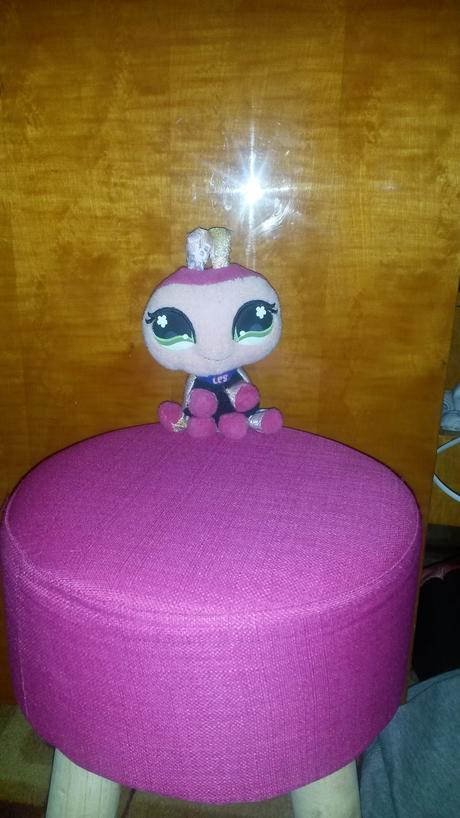 The littlest pet shop- lienka, 