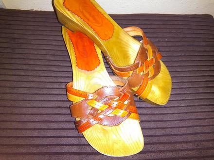 Šlapky - dreváky, 37