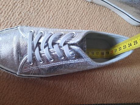 Tramky 32, nelli blu,32