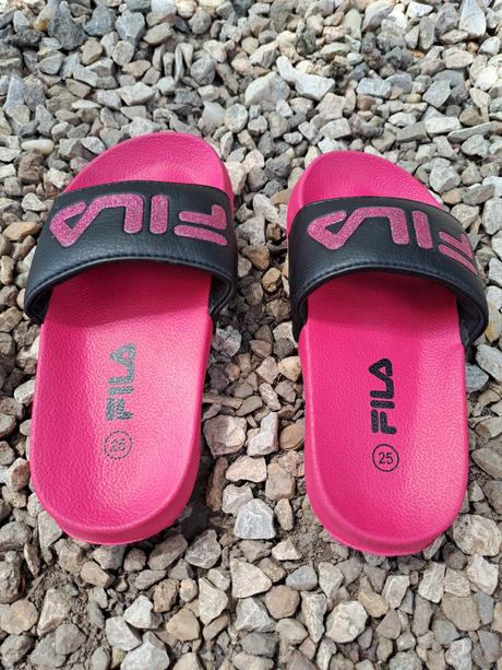 Šľapky 25, fila,25