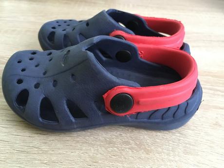 Topánočky do vody, 23