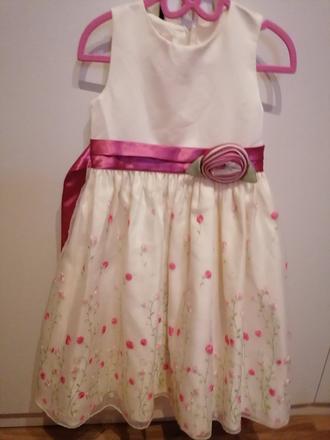 Spoločenské šaty s ružičkami, 116