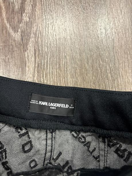 Karl lagerfeld široke dievcenske rifle č.152, 152