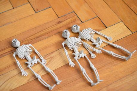 Halloweenská dekorácia - kostry, 