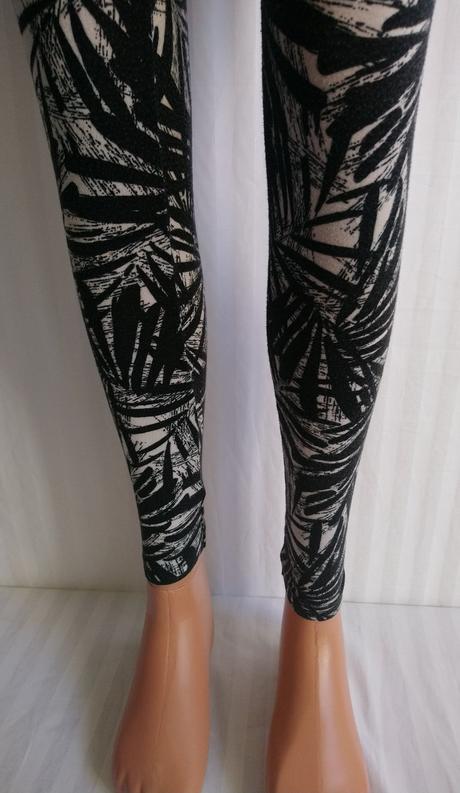 Dámske legíny s čierno bielym vzorom, tezenis, tezenis,m