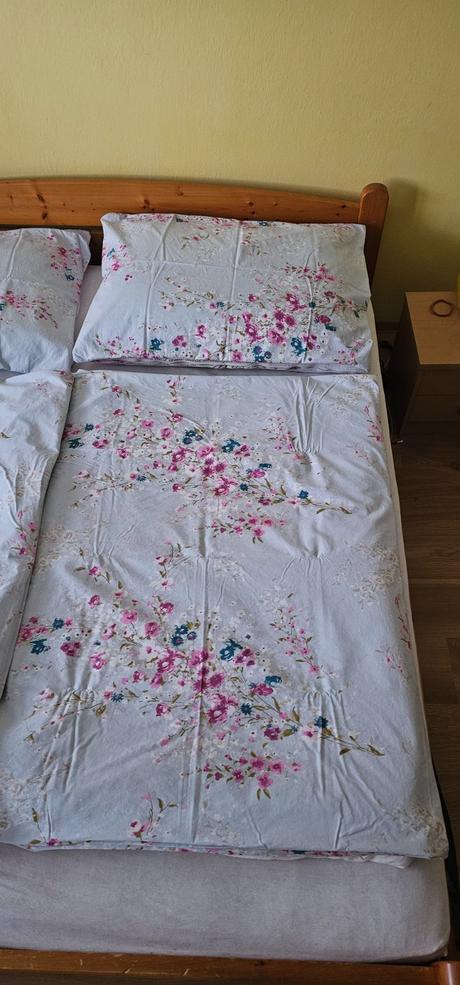 Modré bavlnené obliečky na dvojposteľ,