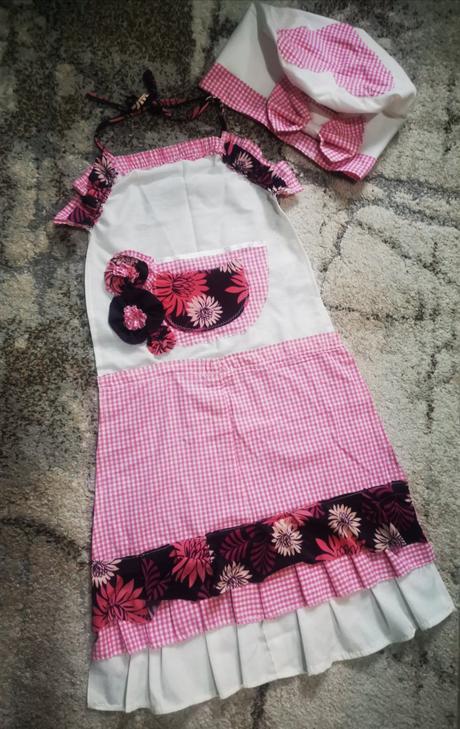 Kuchárka kostým akt., 