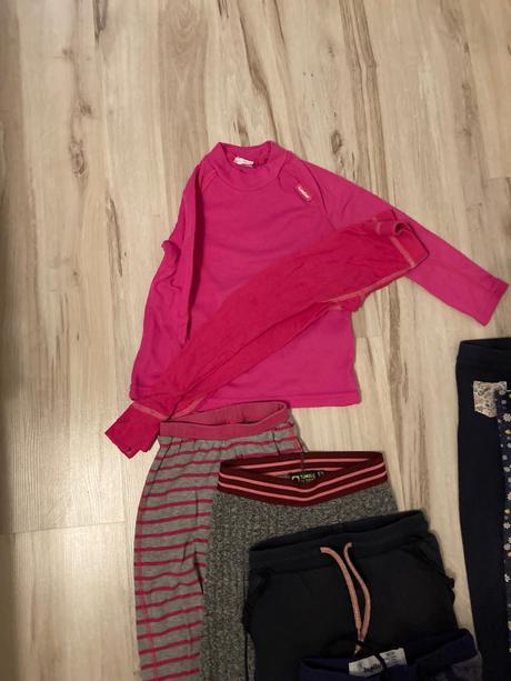 Mix oblečenia nohavice v98/104, 104–116