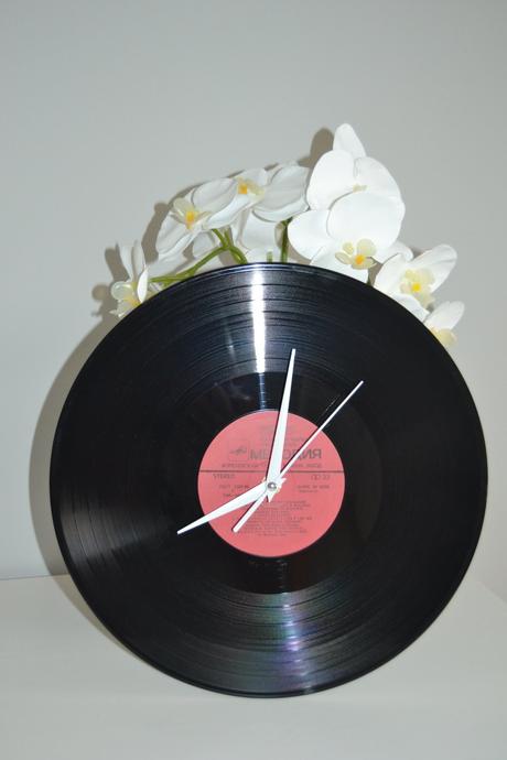 Dizajnové hodiny z vinylovej lp platne,