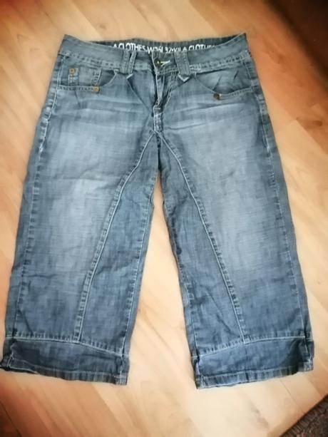 Tristvrtove rifle, s