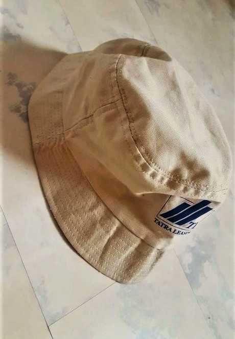 Plátenný klobúk, l