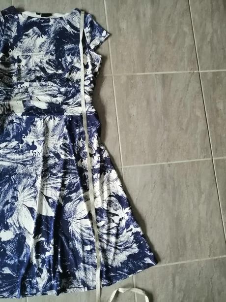 Krásné jemné šaty v40-42, bonprix,40