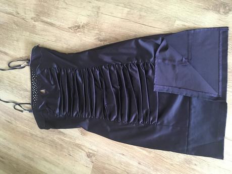 Spolocenske saty, 38