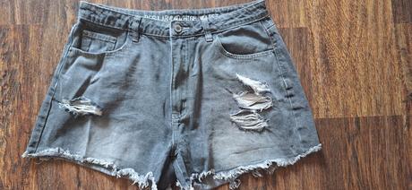 Šortky, 40