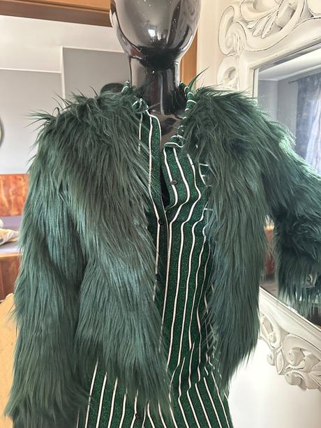 Smaragdovozeleny kozusok play, just play,m