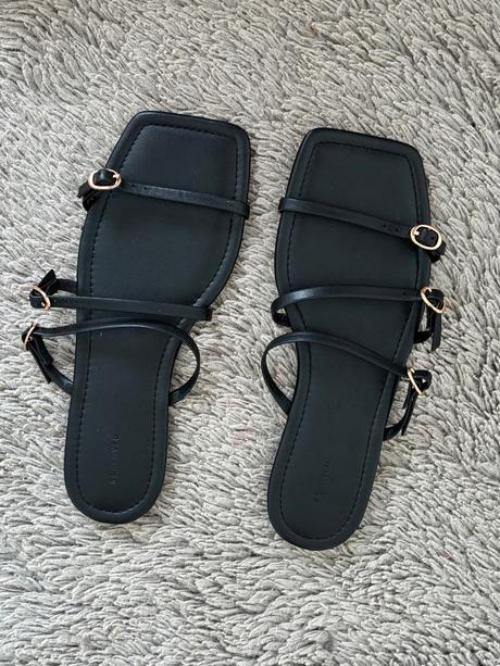 Reserved šľapky v.39, reserved,39