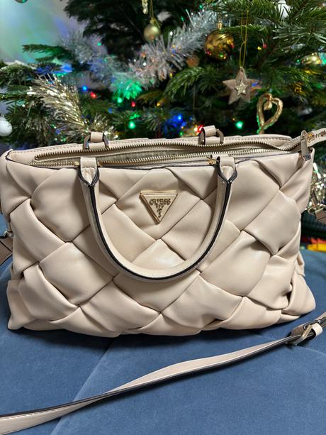 Kabelka guess, guess