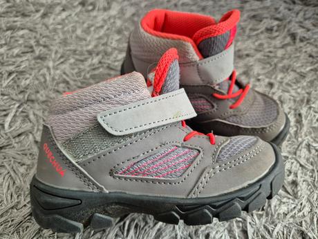 Detská turistická obuv polovysoká veľ. 25, quechua,25