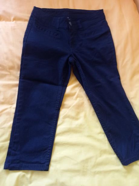 Cierne 3/4 nohavice 34, 34