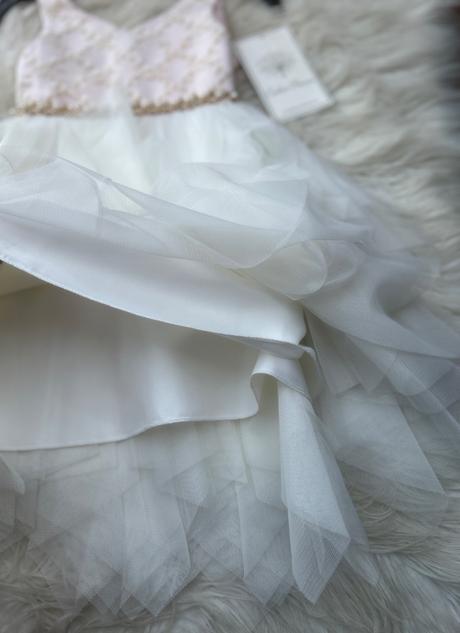 Šaty nové na 3 ročky, 