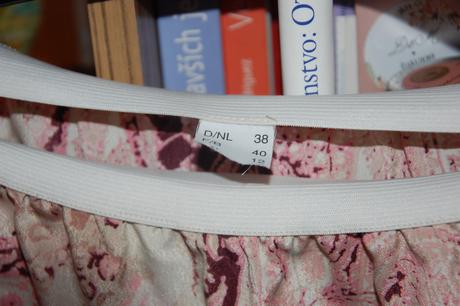 Sukňa s volánmi, 38