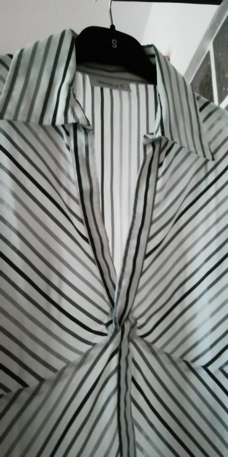 Blúzka so striebornými pásikmi bez poskodeni, yessica,38