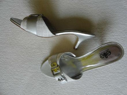 Strieborne slapky, 39