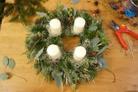 Adventny veniec biela,